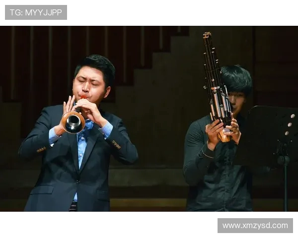 师徒重逢!阿吉雷赛后与李刚仁亲切见面并幽默互动展现深厚情谊 师徒重逢!阿吉雷赛后与李刚仁亲切见面并幽默互动展现深厚情谊